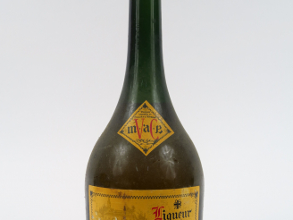 Vente aux enchères 1 VIEUX MAGNUM LIQUEUR DE LA VIEILLE CURE 