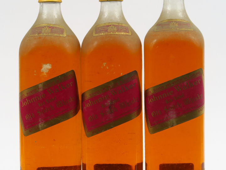 3 BOUTEILLES JOHNNIE WALKER SCOTCH WHISKY (93,75 cl) - BS