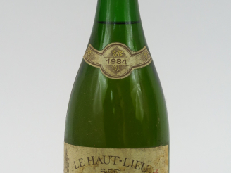 Vente aux enchères 1 BOUTEILLE VOUVRAY 'LE HAUT LIEU' SEC HUET - 1984 - 3,5 CM