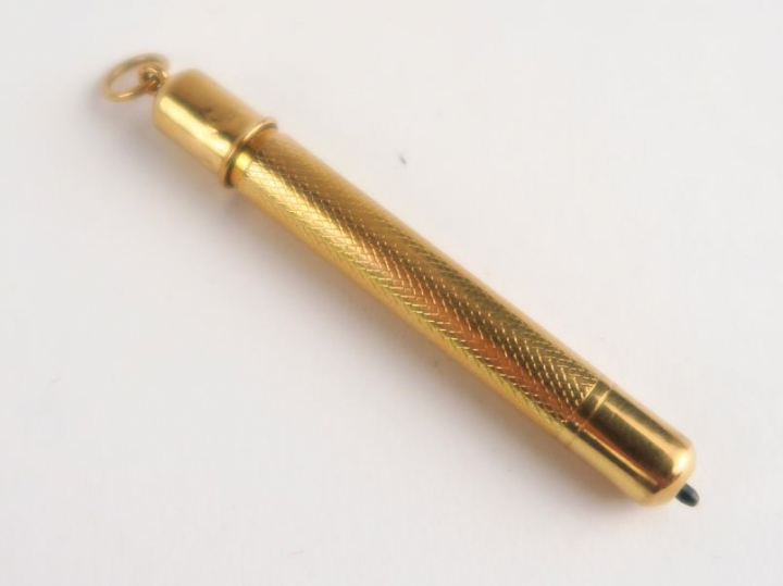 Crayon de carnet de bal en or. Poids tel : 10,2 g