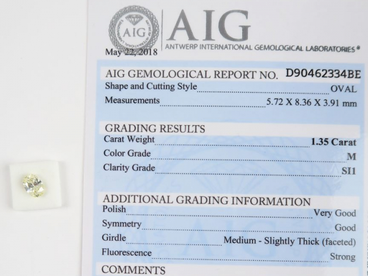 Diamant sur papier, de forme ovale, 1,35 cts, M, SI1. Avec son certifi