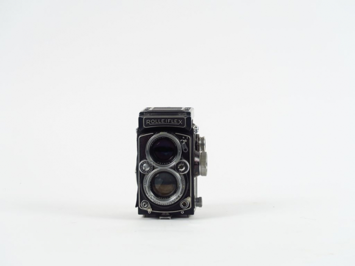 FRANKE   HEIDECKE. Rolleiflex numéro 1605054. Objectif Planar 2,8/80. 