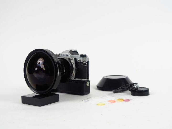 NIKON FM. Numéro 2262717 avec moteur MD-11. Objectif Nikon Nippon Koga