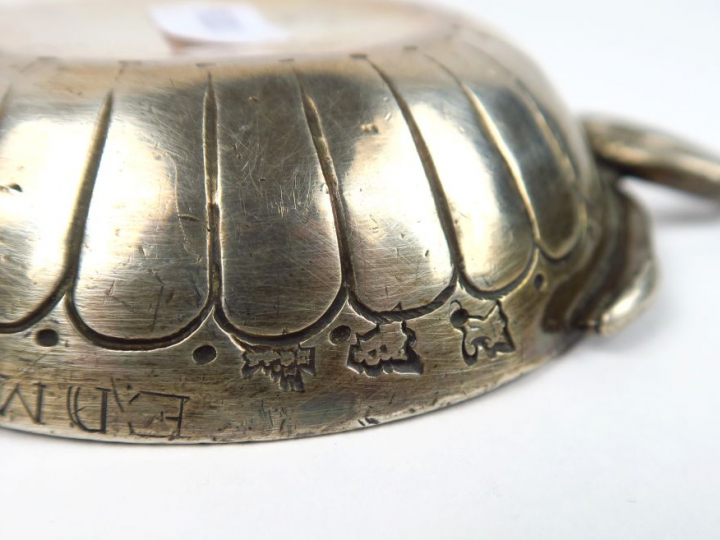 Taste vin XVIIIe en argent, prise en forme de serpent. Poids : 116 g