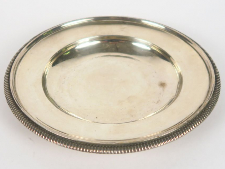 BOINTABURET. Vide poche en argent, poinçon Minerve, à décor de godrons