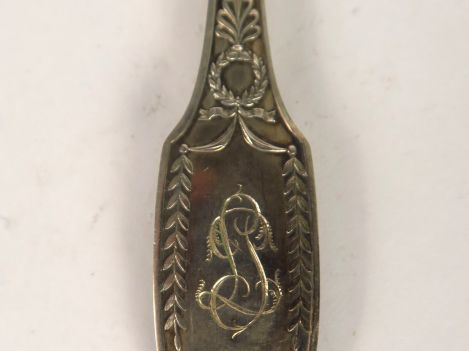 FOUQUET-LAPAR. Suite de 12 fourchettes à gateaux de style Empire en ar