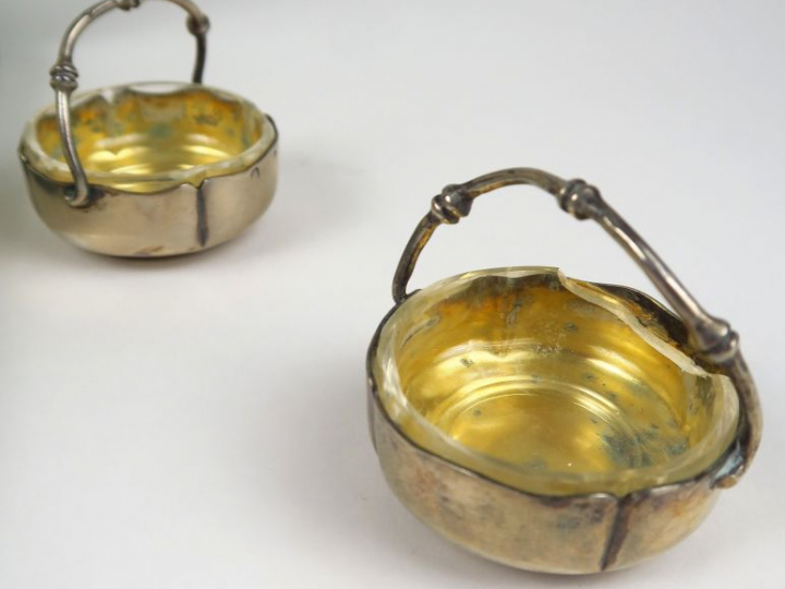 Suite de quatre salerons de style Art Nouveau en argent, poinçon Miner