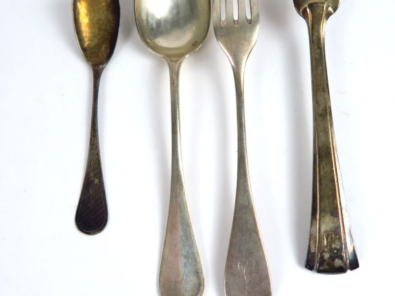 Couvert d'enfant, fourchette et cuillère, l'ensemble en argent, poinço