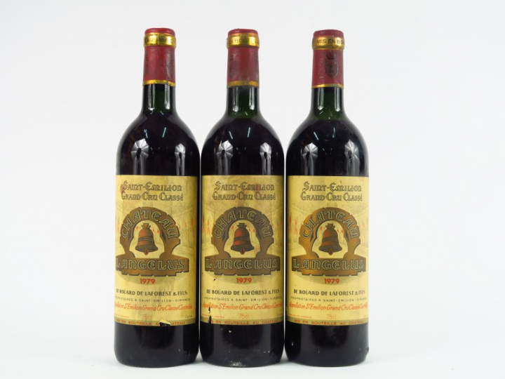 3 BOUTEILLES CHÂTEAU L'ANGELUS ST EMILION GCC - 1979 - 1 BG/1 LB/1 HEP
