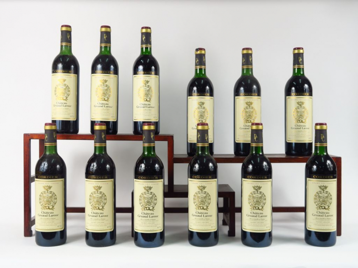 12 BOUTEILLES CHÂTEAU GRUAUD LAROSE GCC ST JULIEN - 1989 - CBO- 4 BG/5