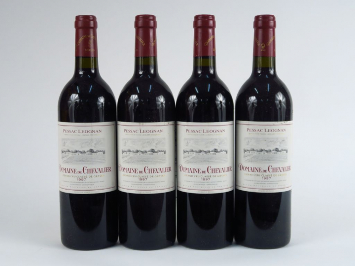 4 BOUTEILLES DOMAINE DE CHEVALIER GCC GRAVES - 1997