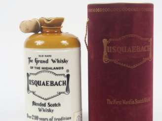 Vente aux enchères 1 BOUTEILLE USQUAEBACH (75 cl) - Embouteilleur : Douglas Laing - 43° -
