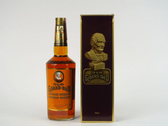 Vente aux enchères 1 BOUTEILLE OLD GRAND DAD BOURBON - COFFRET