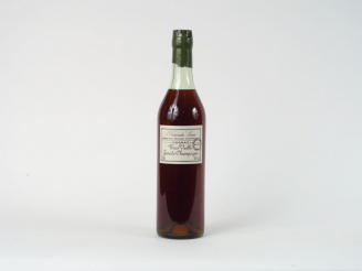 Vente aux enchères 1 BOUTEILLE TRES VIEILLE GRANDE CHAMPAGNE CHÂTEAU DE LA PERAUDIERE - C