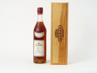 Vente aux enchères 1 BOUTEILLE VIEILLE GRANDE CHAMPAGNE 'RESERVE DE LA FAMILLE' GODET - C