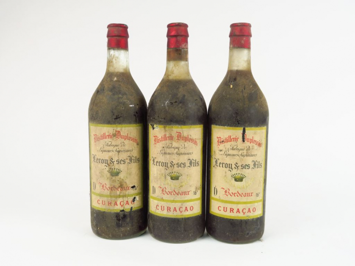 3 TRES VIEILLES BOUTEILLES CURACAO LEROY   FILS - BS