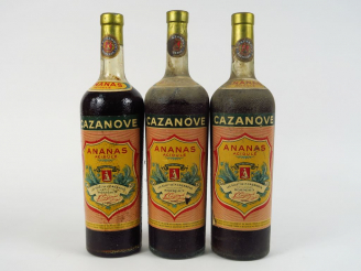 Vente aux enchères 3 VIEILLES BOUTEILLES SIROP D'ANANAS CAZANOVE 