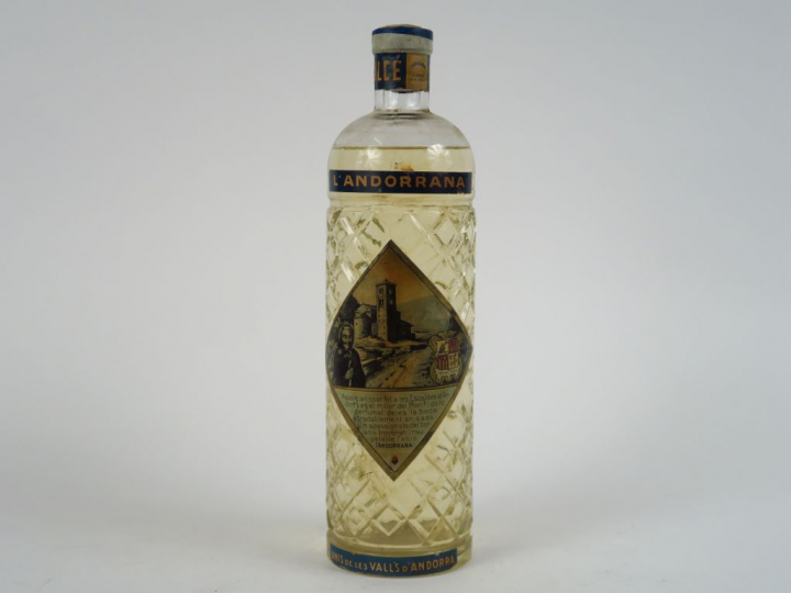 1 VIEILLE BOUTEILLE ANIS L'ANDORRANA