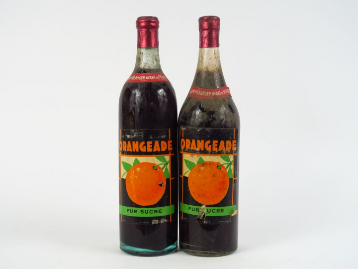 2 VIEILLES BOUTEILLES ORANGEADE