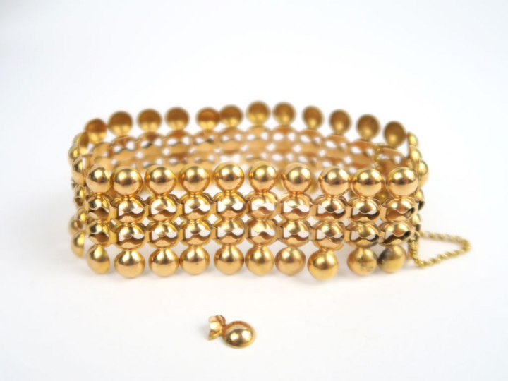 Bracelet Napoléon III en or. Poids : 19,2 g (petit accident)