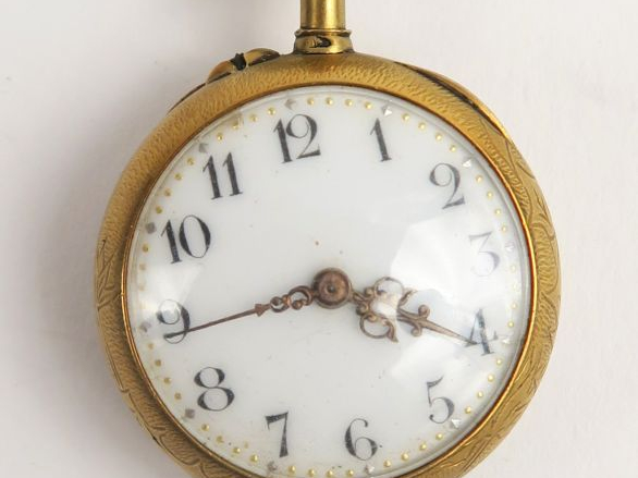 Montre de col Art Nouveau en or. Poids tel : 18 g