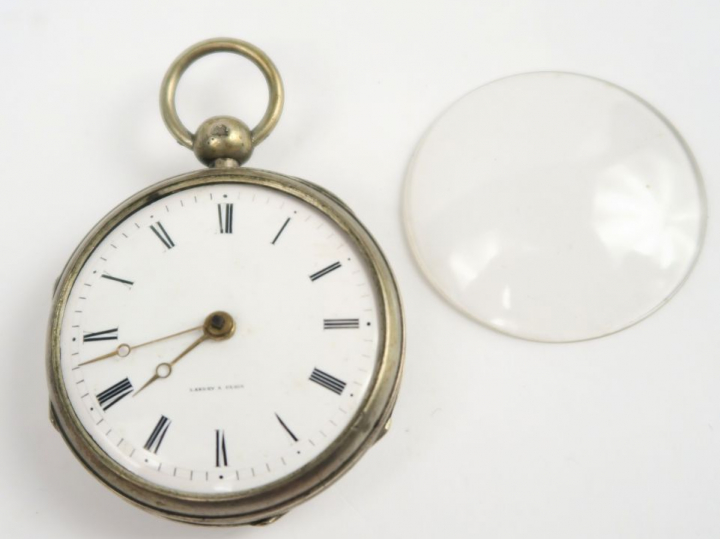 Montre de gousset en argent. Mécanisme signé Landry à Paris. Vitre man