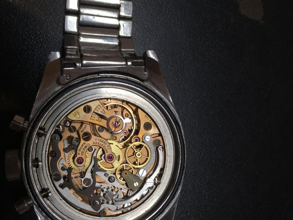 OMEGA. Speedmaster Ref. 105.002 Chronographe bracelet en acier. Boitie