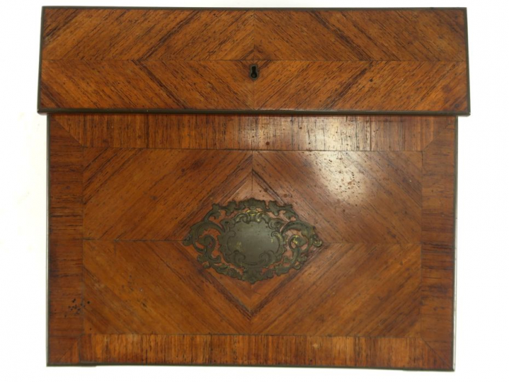 Ecritoire XIXème en marqueterie, fileté de laiton. 8 x 29 x 24 cm  (pe