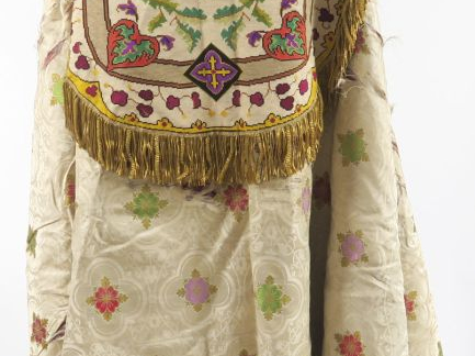 Lot comprenant une chape et un voile huméral  XIXème -Xxème. Fond de l