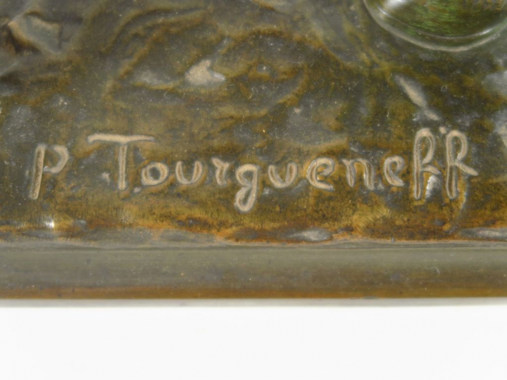 	P. TOURGUENEEF. " Le hussard" Sculpture en bronze à patine brune.  Si