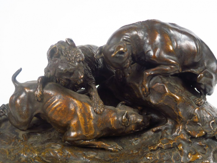 P.J. MENE. "Chasse au lapin". Groupe en bronze à patine médaille. Sign