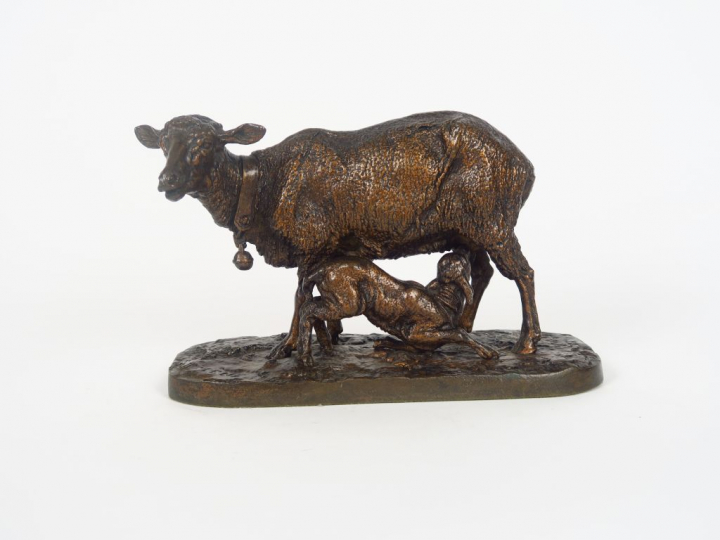 P.J. MENE. "Brebis allaitant son agneau". Groupe en bronze à patine mé