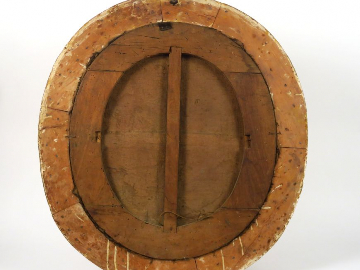 Ecole française XVIIIème "Portrait de femme à la coiffe". Huile sur to