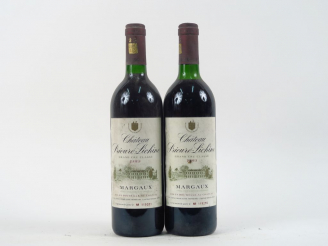 Vente aux enchères 2 BOUTEILLES CHÂTEAU PRIEURE LICHINE GCC MARGAUX - 1989 - 1 BG/1 HEP