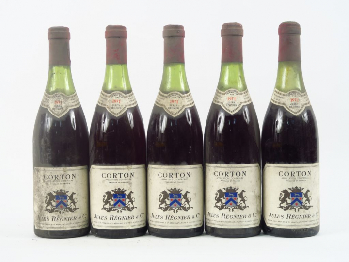 5 BOUTEILLES CORTON GC J. REGNIER - 1971 - 3 à 4 CM/2 à 5 CM