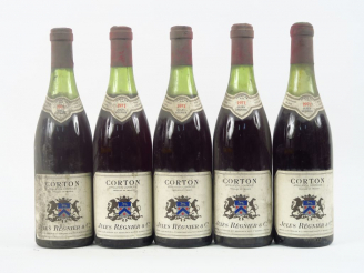 Vente aux enchères 5 BOUTEILLES CORTON GC J. REGNIER - 1971 - 3 à 4 CM/2 à 5 CM