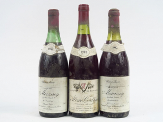 Vente aux enchères 3 BOUTEILLES : 2 MERCUREY CHANUT 1982 3,5 CM - 1 ALOXE CORTON RAVAUT 1