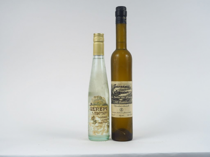 2 BOUTEILLES (35 cl) : 1 LIQUEUR GAVARNIE - 1 GENEPI
