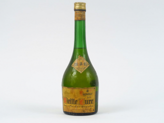 Vente aux enchères 1 VIEILLE BOUTEILLE LIQUEUR 'VIEILLE CURE'