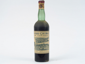 Vente aux enchères 1 VIEILLE BOUTEILLE ELYXIR VEGETAL 'CHINA CHINA' - CAPS AB