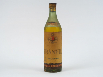 Vente aux enchères 1 VIEILLE BOUTEILLE FRANVIL LIQUEUR DU COUVENT - CAPS AB/COULEUSE