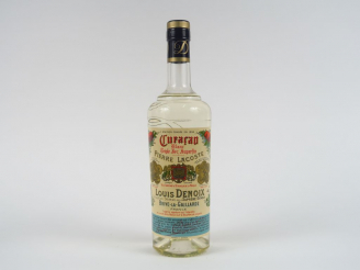 Vente aux enchères 1 BOUTEILLE CURACAO BLANC 'TRIPLE SEC' P. LACOSTE