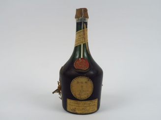 Vente aux enchères 1 TRES VIEILLE BOUTEILLE BENEDICTINE 'DOM' 43° - BS/EA