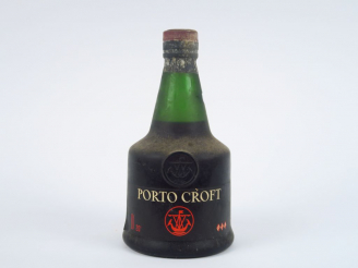 Vente aux enchères 1 TRES VIEILLE BOUTEILLE PORTO CROFT