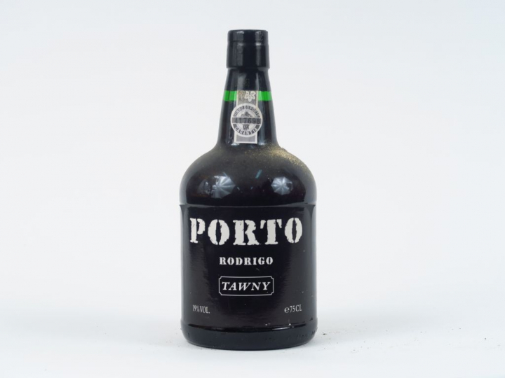 1 VIEILLE BOUTEILLE PORTO RODRIGO