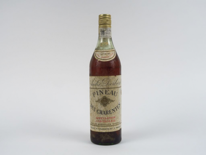 1 VIEILLE BOUTEILLE PINEAU DES CHARENTES DORBERT