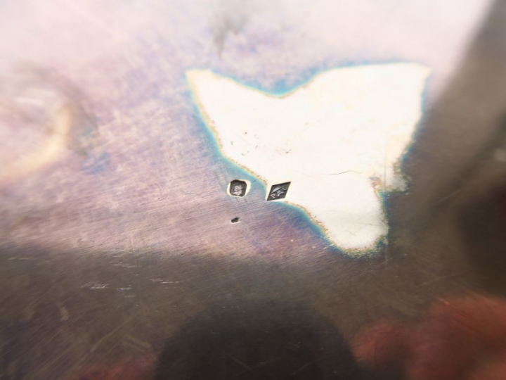 Plat creux de style Louis XV en argent, poinçon Minerve, modèle à file