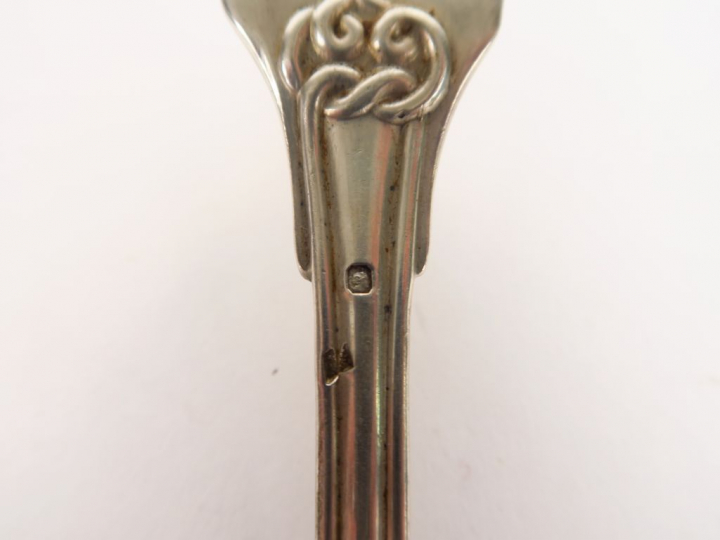 Six couverts Napoléon III en argent, poinçon Minerve.  Poids. 1000 gr 