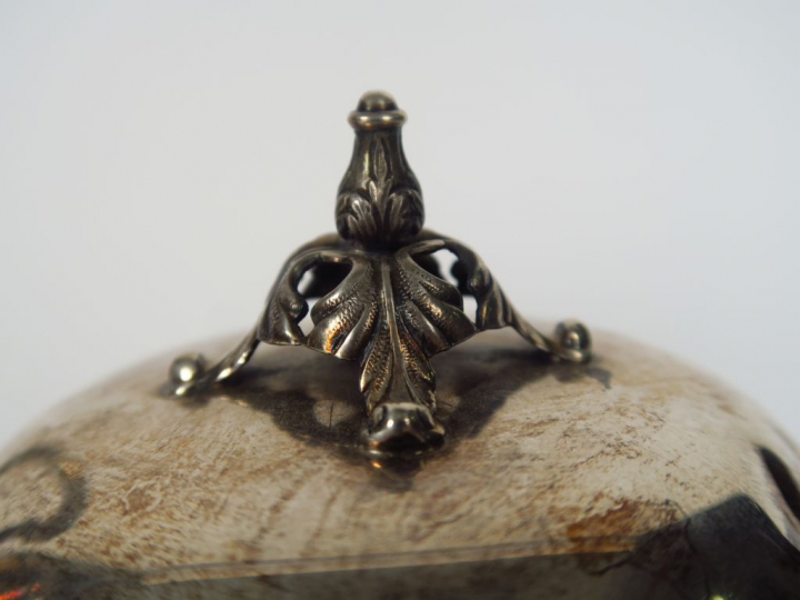 Cafetière et sucrier Napoléon III en argent, poinçon Minerve, à décor 