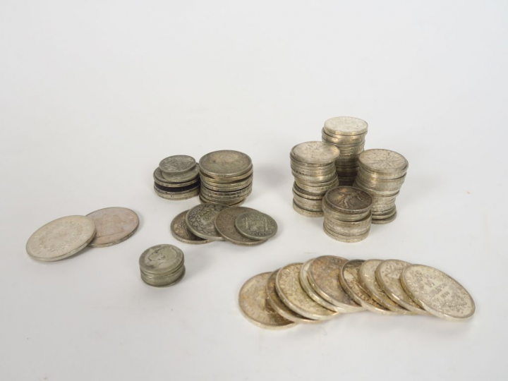 Ensemble de pièces en argent. Poids. 1650 gr